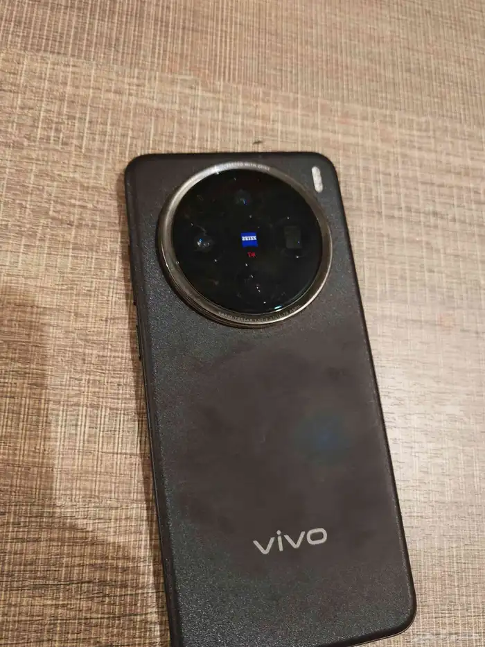 جوال vivo x200 للبيع 3