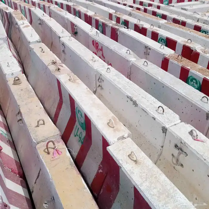 توريد حواجز خرسانيه مستخدم وجديد 23