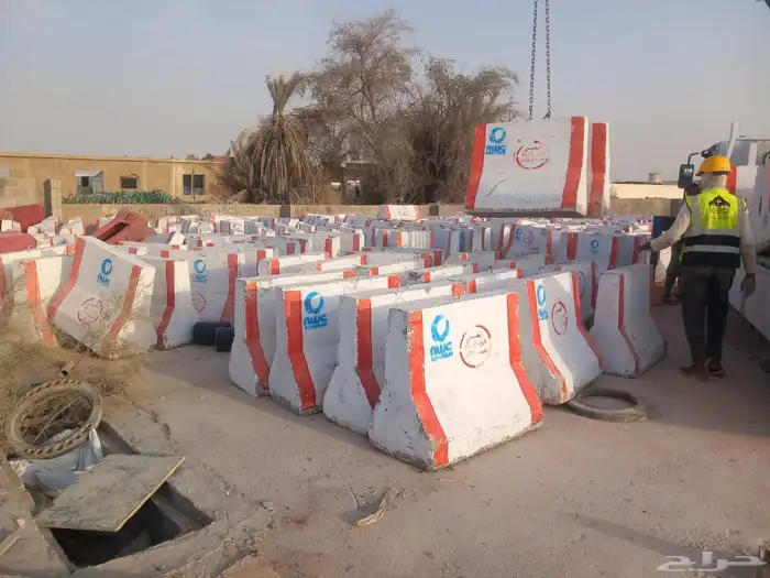 توريد حواجز خرسانيه مستخدم وجديد 1