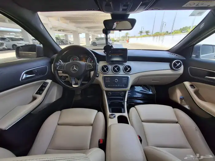 للبيع مرسيدس GLA250 5