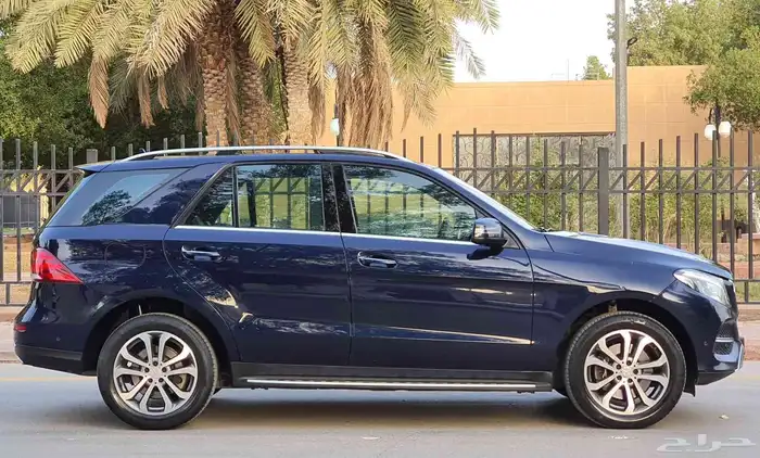 مرسيدس GLE400 2018 فل سعودي 4
