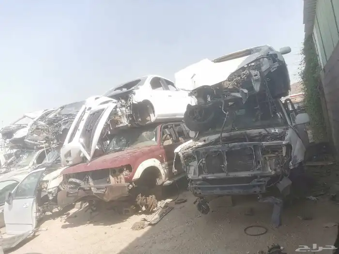 سيارات تشليح قطع غيار جميع السيارات متوفره لدينا 4