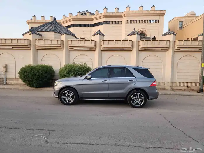 مرسيدس ML400 2015 ( بحالة ممتازة ) 2