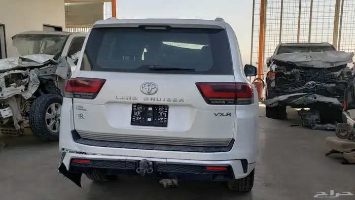تويوتا جيب فكس ار 2023تشليح ارباع الجزيرة لبيع قطع غيار 3