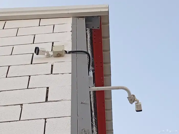 فني تركيب كاميرات مراقبه 1