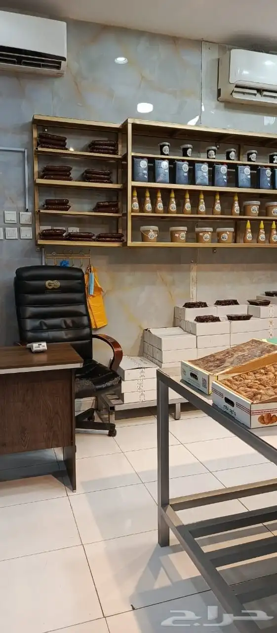 محل تمور للبيع 2