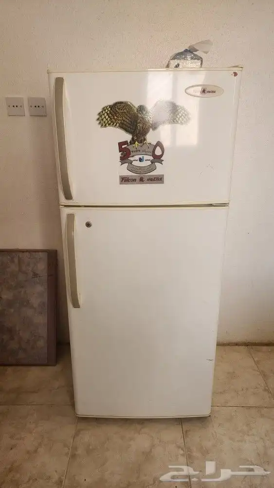 طقم كنب نظيييف جدا وثلاجات ودواليب مطبخ 2