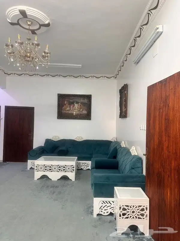 طقم كنب نظيييف جدا وثلاجات ودواليب مطبخ 3