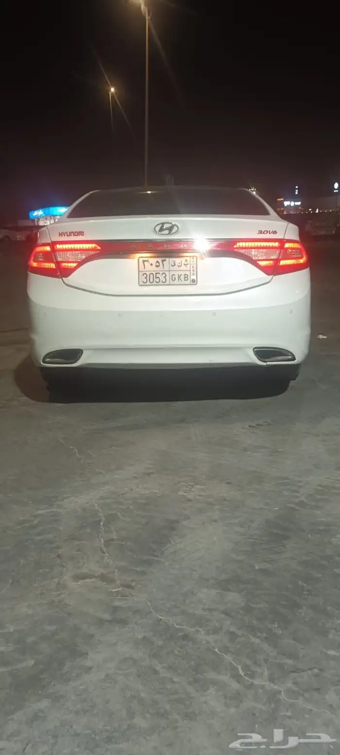هونداي أزيرا نظيفه 2012 1