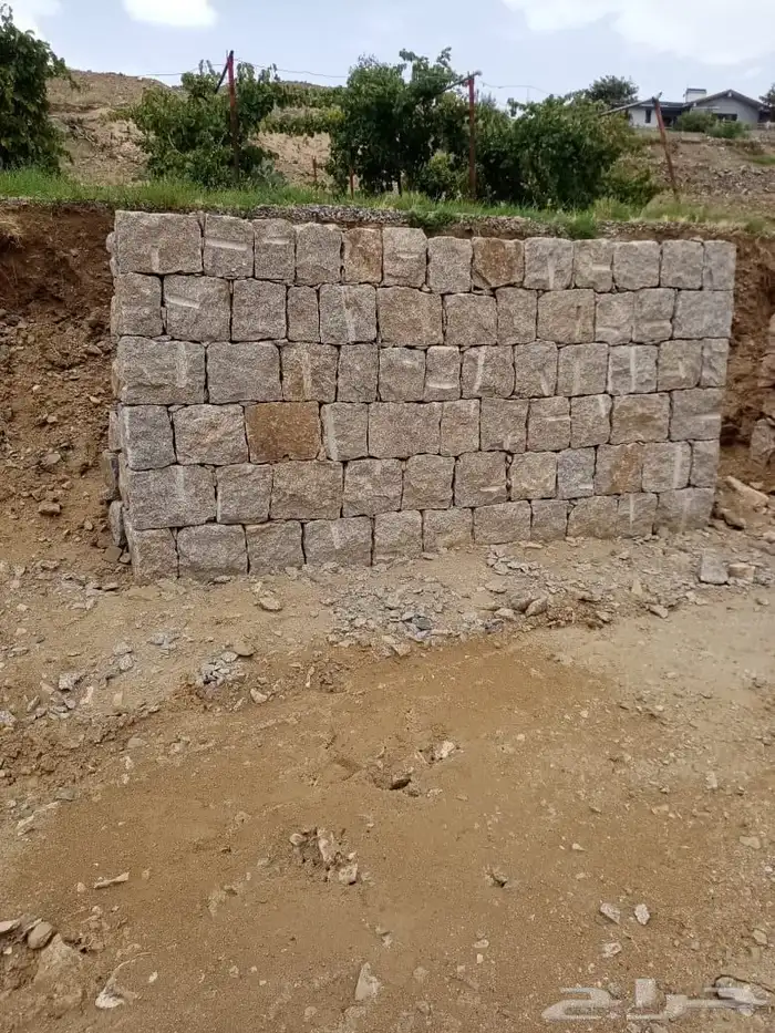 معلم حجر طبيعي 1