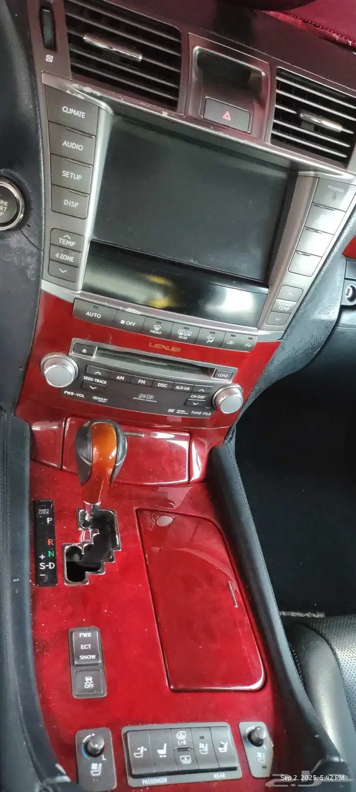 لكزس ls 460L( فل كامل اعلى فئة ) موديل 2012 9