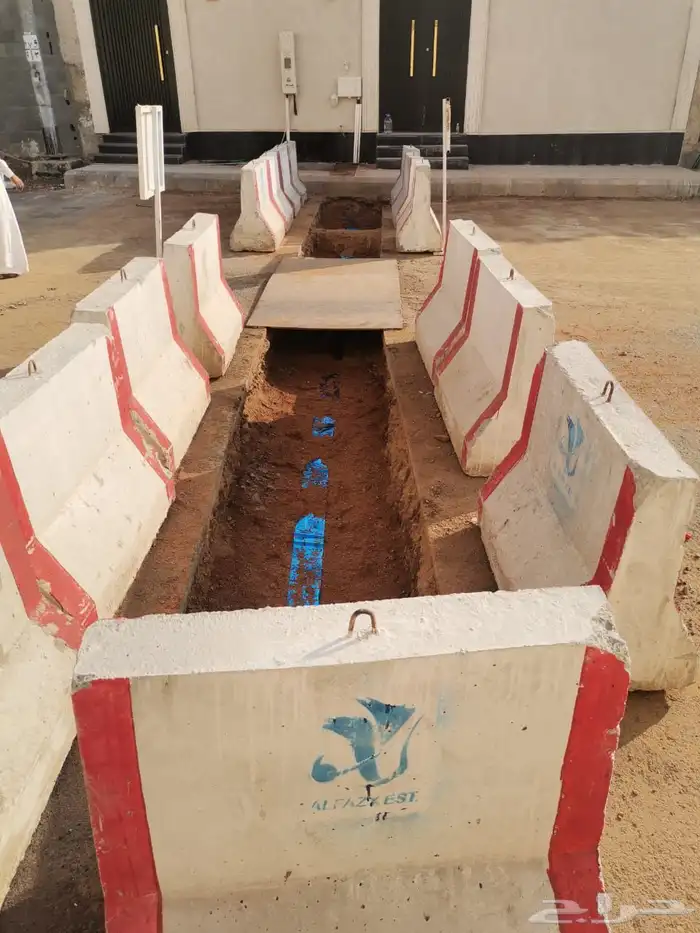 توريد حواجز خرسانيه مستخدم وجديد 4