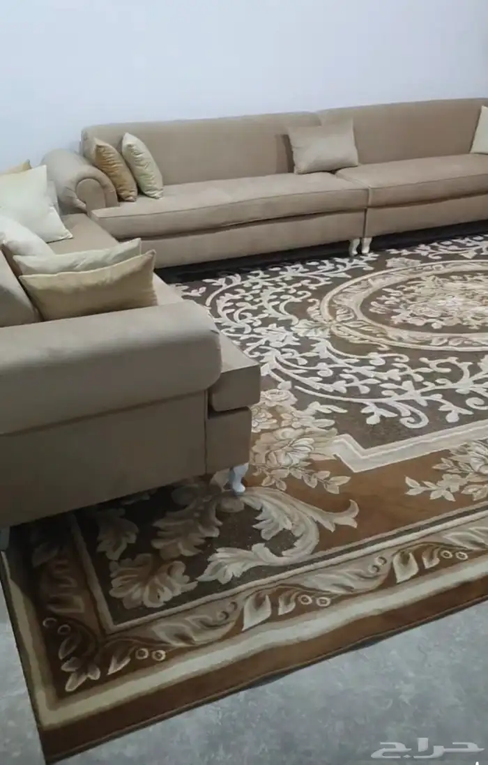 كنب وفرشه تركي للبيع المستعجل 1
