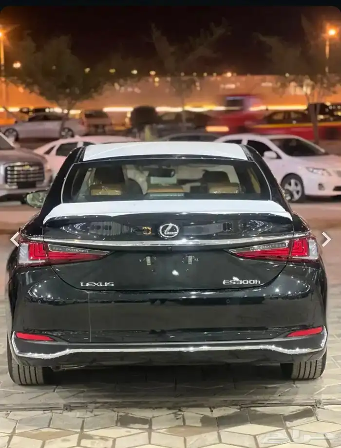 لكزس ES300 Ah 2025 وارد سعودي 3