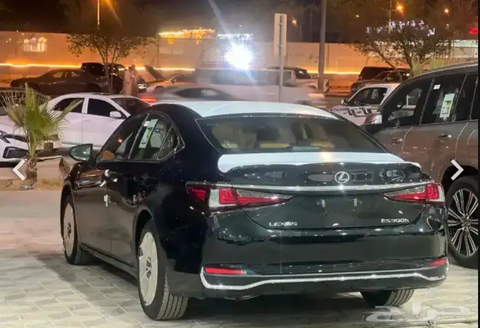 لكزس ES300 Ah 2025 وارد سعودي 1