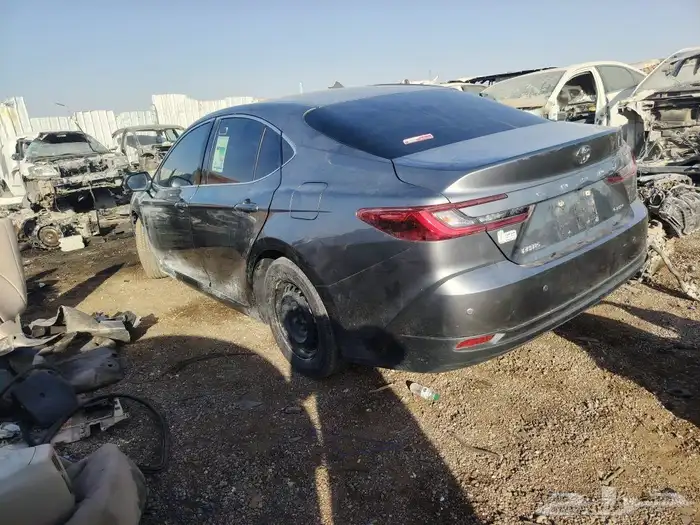 تشليح كامري هيبرد مديل 2025 بيع قطع غيار 1