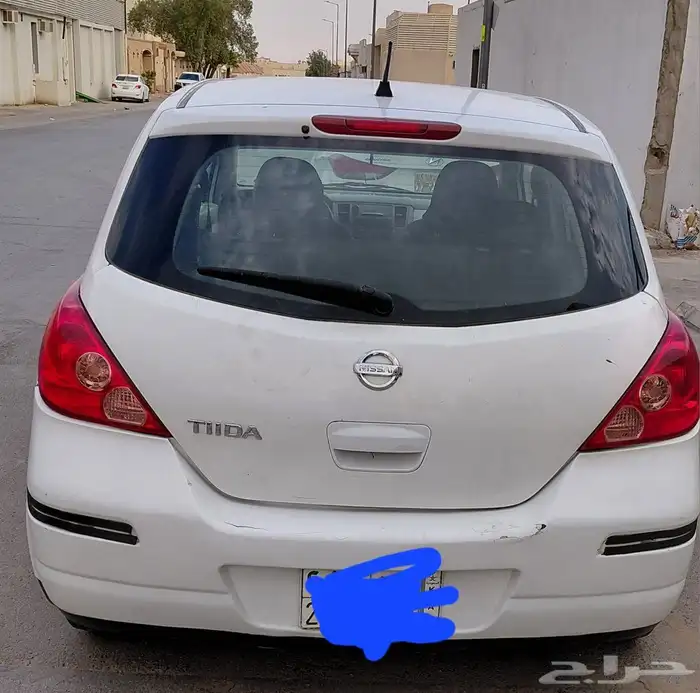 نيسان تيدا هاتشباك 2011 2