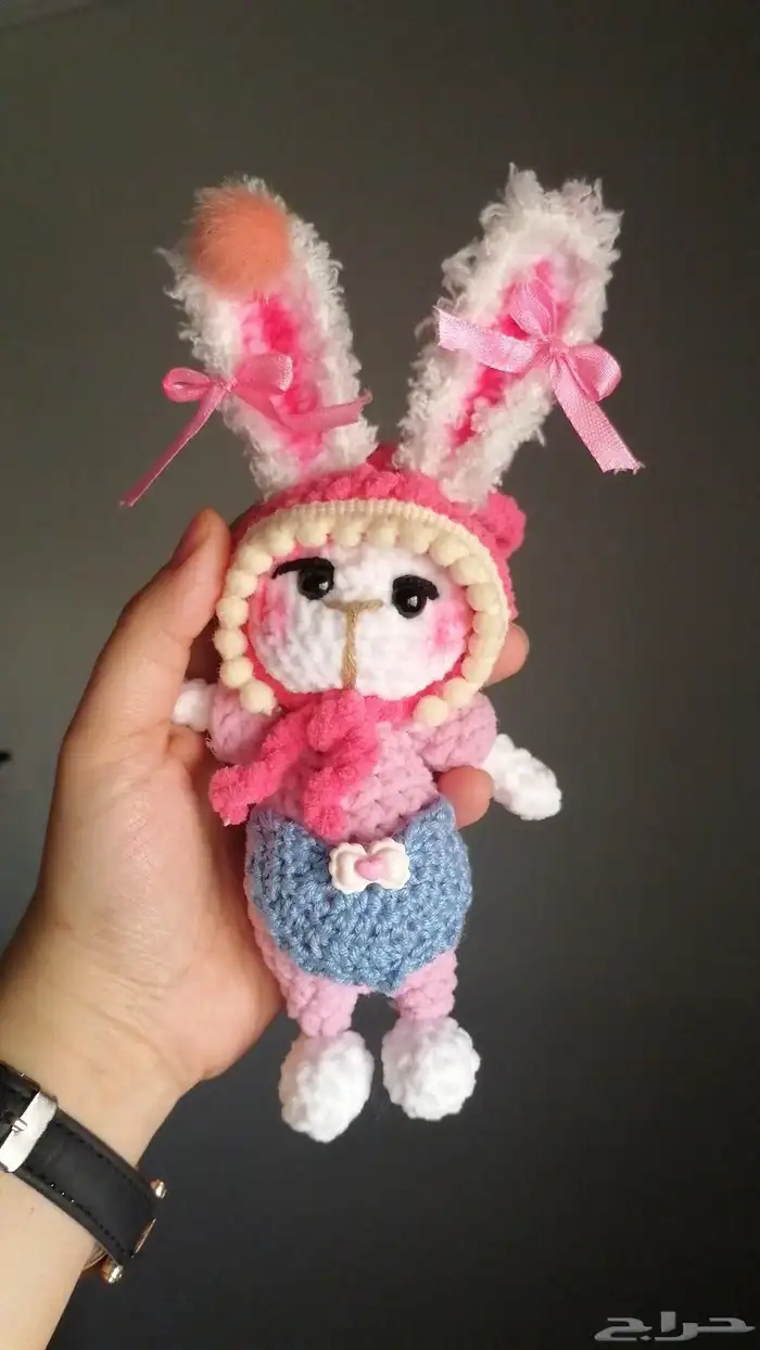 ميداليات متنوعة من خيوط الصوف 6