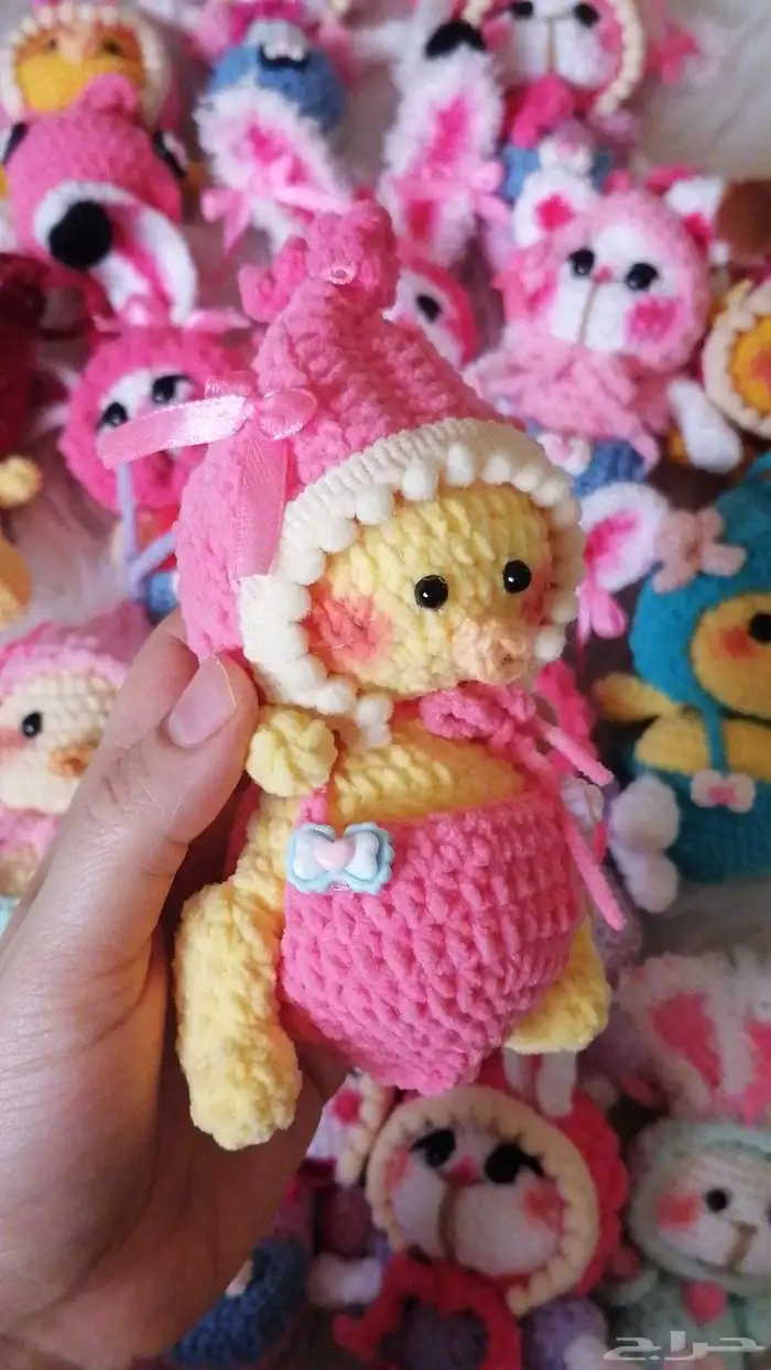 ميداليات متنوعة من خيوط الصوف 7