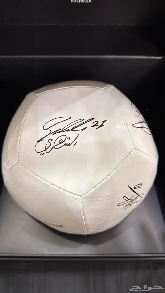 كورة نايك أصلي نادي الإتحاد السعودي موقعة من 7 لاعبين رسمي 6