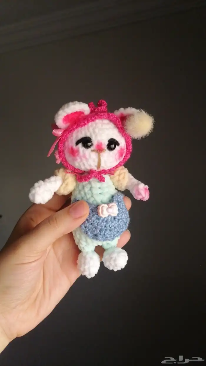 ميداليات متنوعة من خيوط الصوف 3