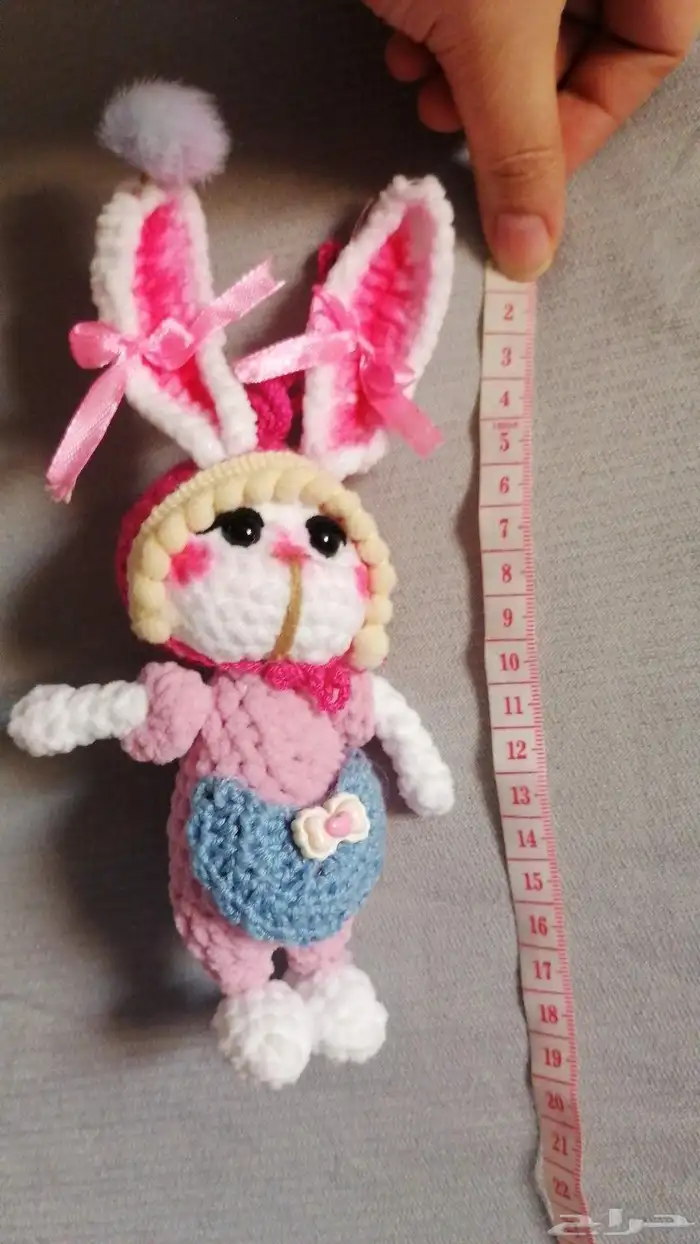 ميداليات متنوعة من خيوط الصوف 1