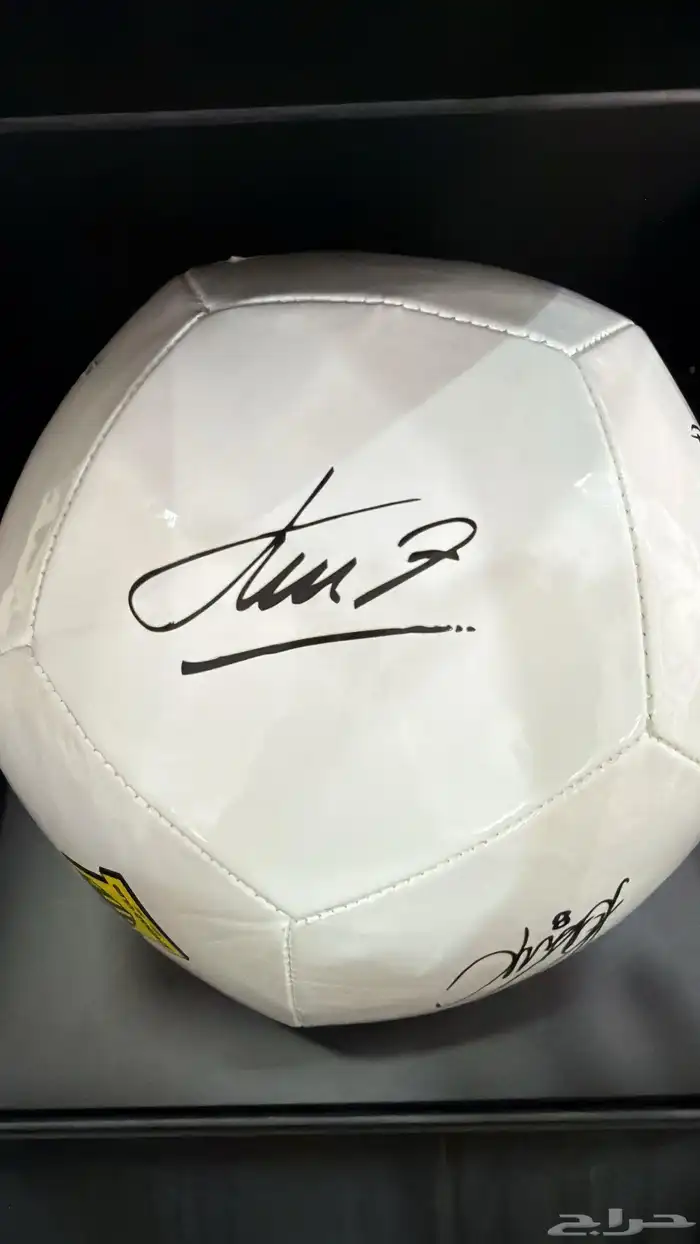 كورة نايك أصلي نادي الإتحاد السعودي موقعة من 7 لاعبين رسمي 7