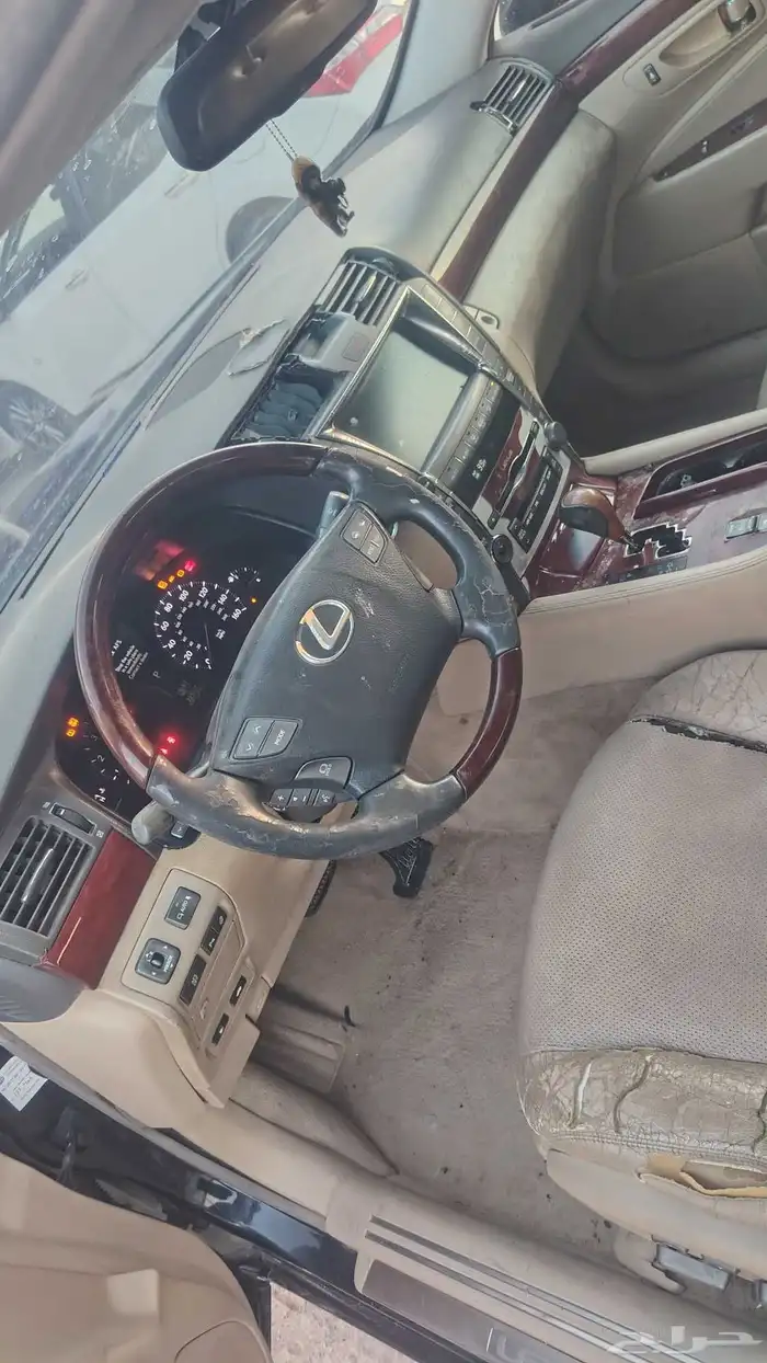 قطع غيار لاكزس LS460 موديل 2008 5