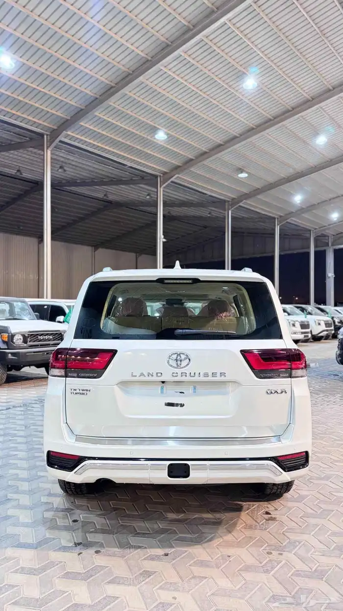 تويوتا لاندكروزر Gxr L4 ديزل وبنزين2025 وارد عبد اللطيف جميل 3