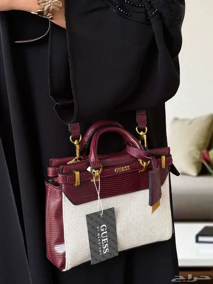 شنط ماركه علمي تجزئة فقط هذا العرض 15