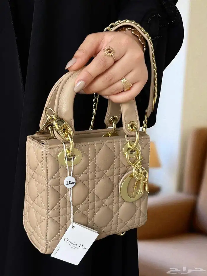 شنط ماركه علمي تجزئة فقط هذا العرض 28