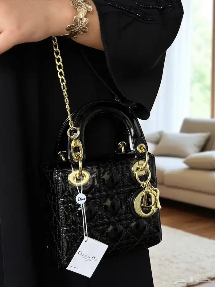 شنط ماركه علمي تجزئة فقط هذا العرض 35