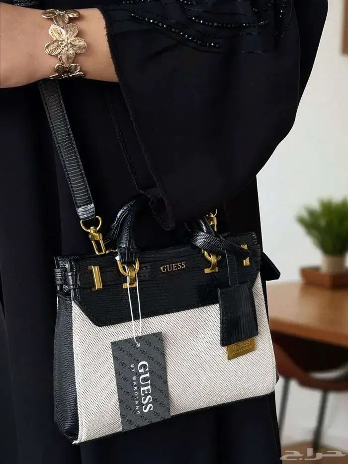 شنط ماركه علمي تجزئة فقط هذا العرض 13