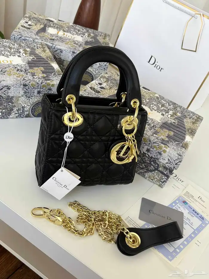 شنط ماركه علمي تجزئة فقط هذا العرض 25