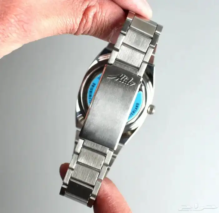 ساعة ميدو Mido فنتج مخزنة باستكراتها 8