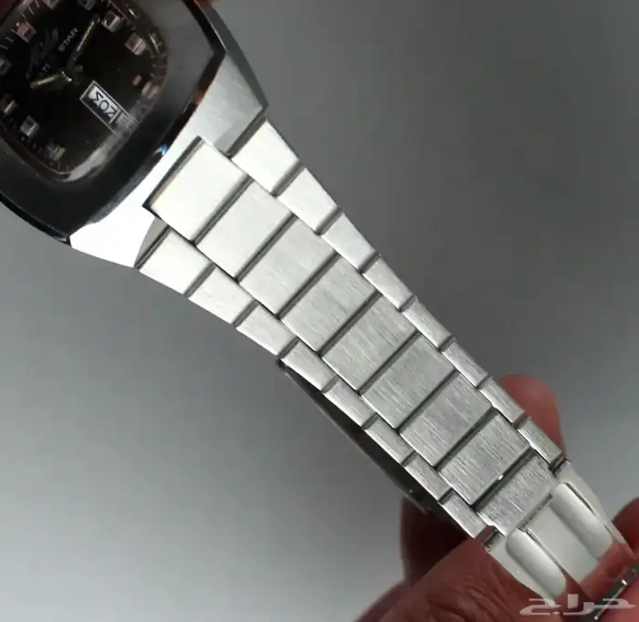 ساعة ميدو Mido فنتج مخزنة باستكراتها 6