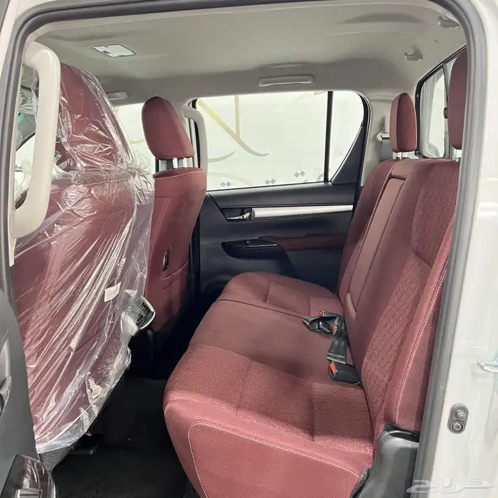 تويوتا هايلوكس فل كامل بنزين وديزل سعودي موديل 2025 8