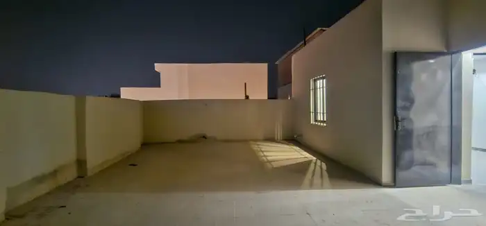 للبيع شقة مساحة الارض 300 حي عكاظ مخطط بوابة الشفا 8
