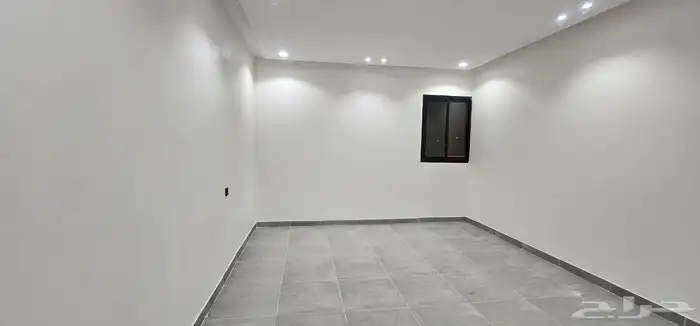 للبيع شقة مساحة الارض 300 حي عكاظ مخطط بوابة الشفا 1