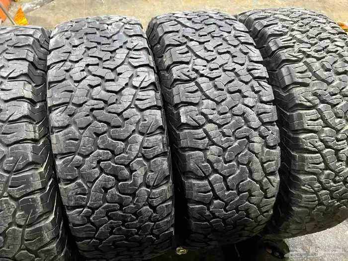 كفرات نص حجري بي اف قودرتش امريكي مقاس 285 70 17 10