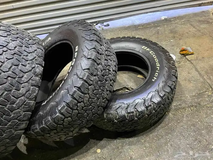 كفرات نص حجري بي اف قودرتش امريكي مقاس 285 70 17 15