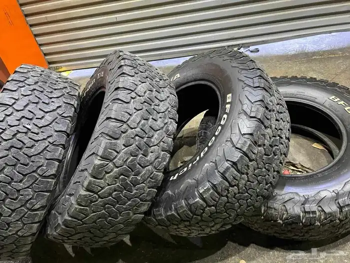 كفرات نص حجري بي اف قودرتش امريكي مقاس 285 70 17 3