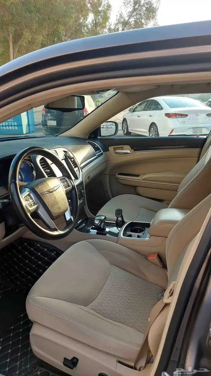كرايزلر C300 موديل 2014 1