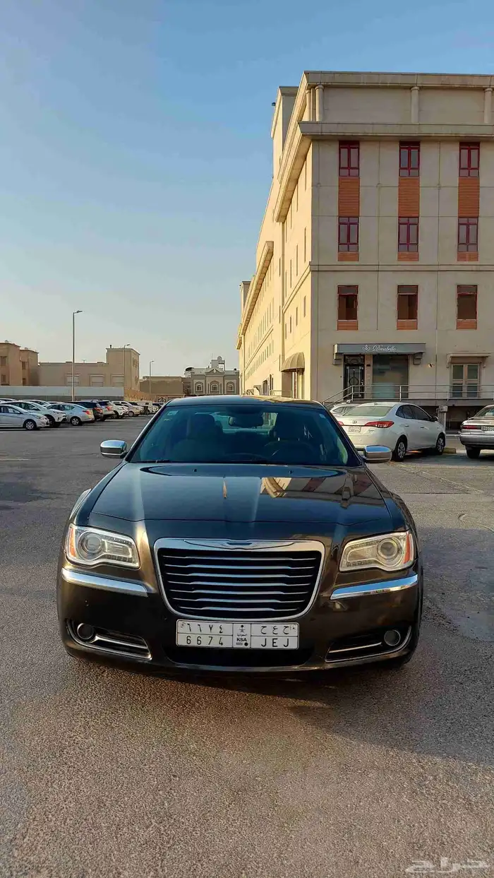 كرايزلر C300 موديل 2014 5