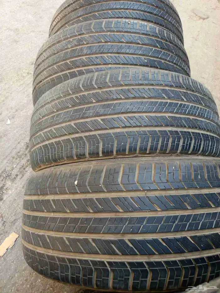 كفرات رنج روفر مستعمل كرت مقاسها 275 40 22 6