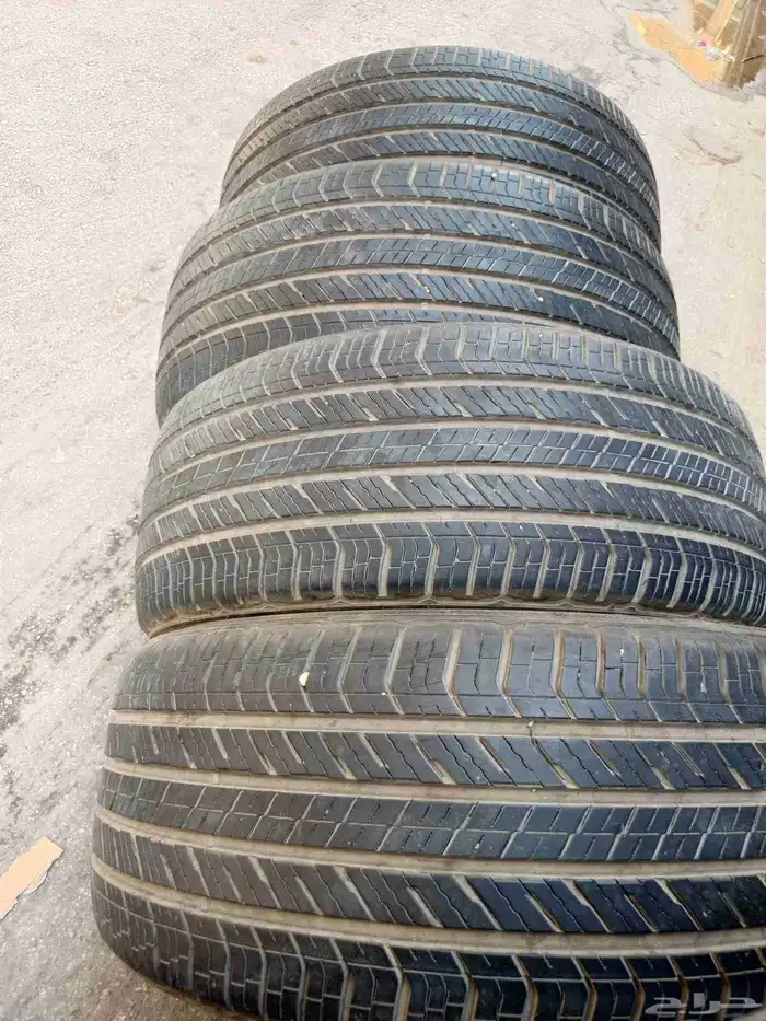 كفرات رنج روفر مستعمل كرت مقاسها 275 40 22 8