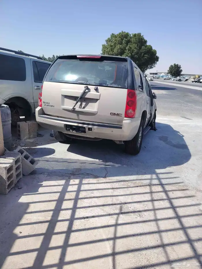 يوكن 2008 قطع غيار فقط 0