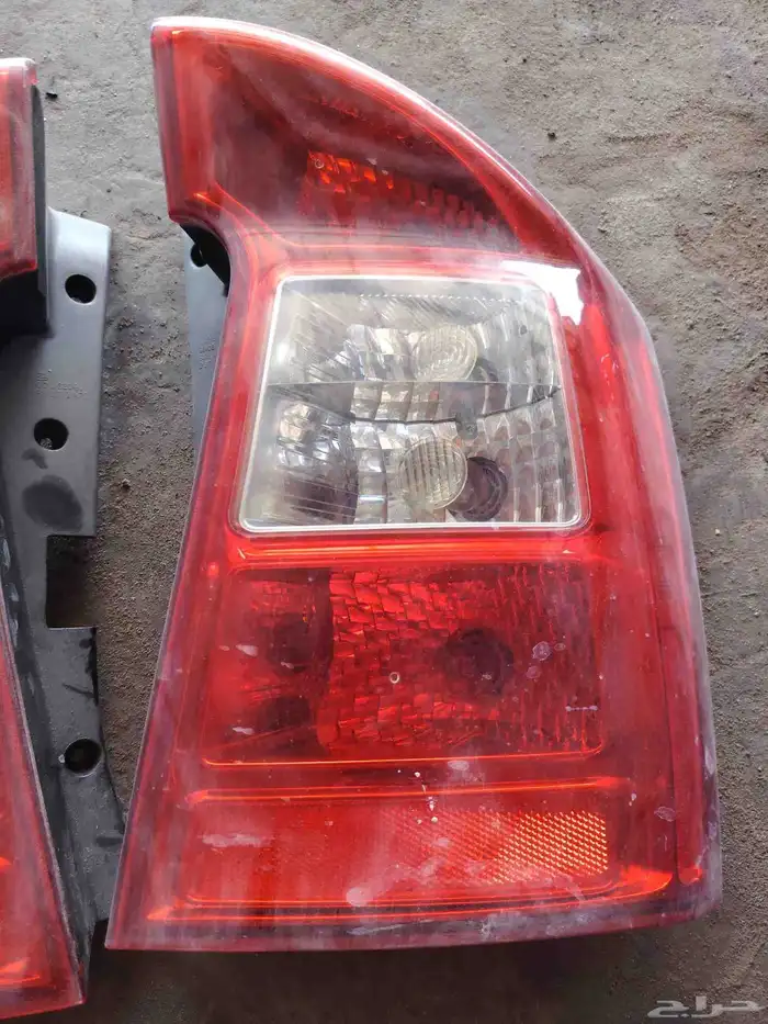 اصطبات خلفيه كيا كارينز 2012 3