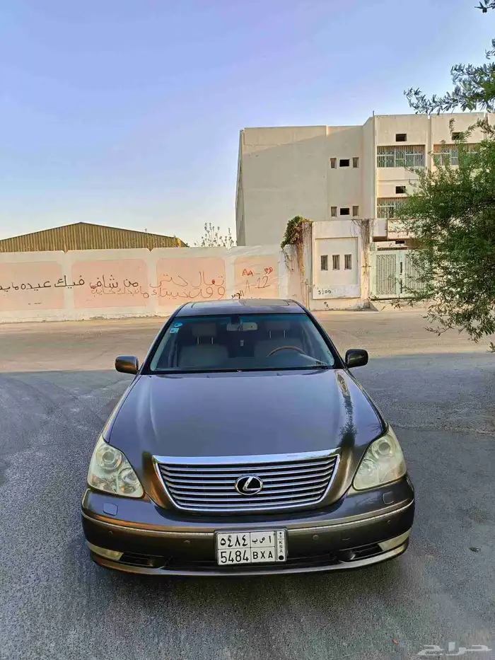 لكزس LS 2004 4