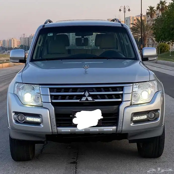 موستبيشي باجيرو 2018 فل كامل 0